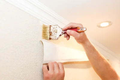 Pose de papier peint à Cléder — revêtements muraux et toiles de verre